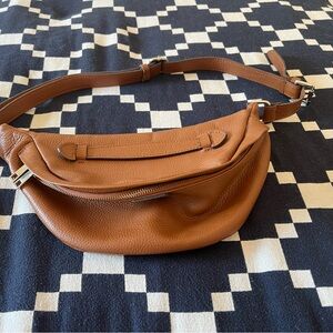 Quince crossbody tan leather bag